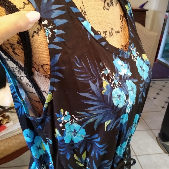 NWT🖤💙Maxi by Basic Editions - Picture 5 of 10